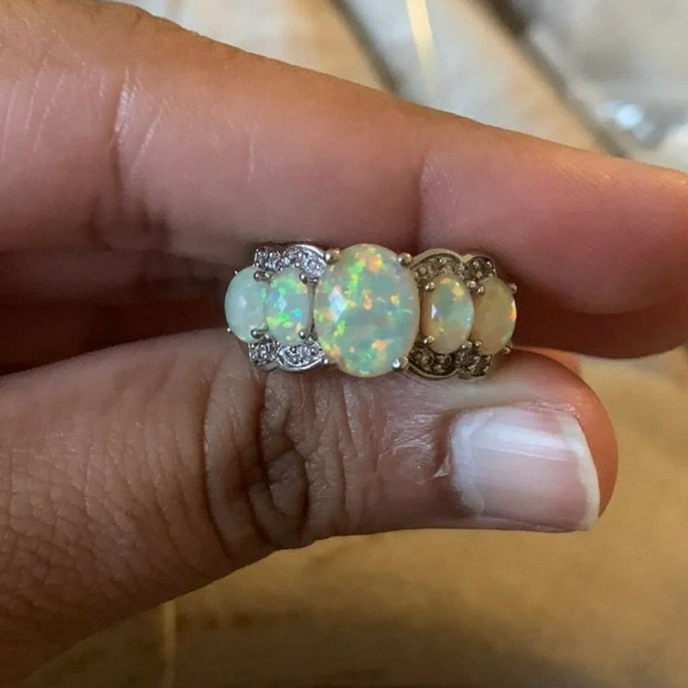 Elegant Opal and Silver Women's Ring - Picture 8 of 8